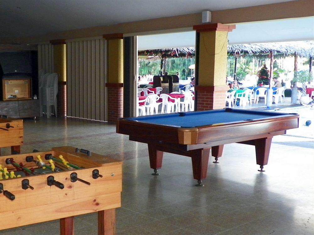Hotel Suerre Guápiles Exterior photo