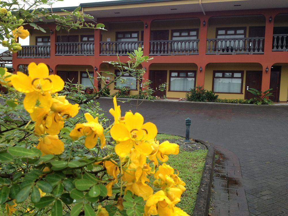 Hotel Suerre Guápiles Exterior photo