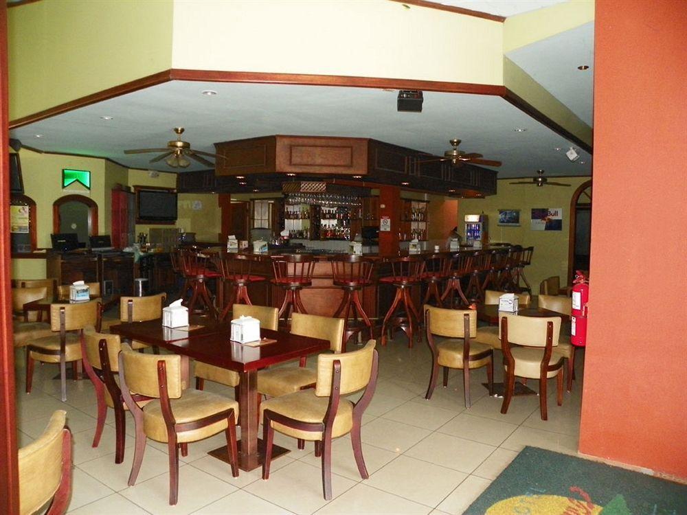 Hotel Suerre Guápiles Exterior photo