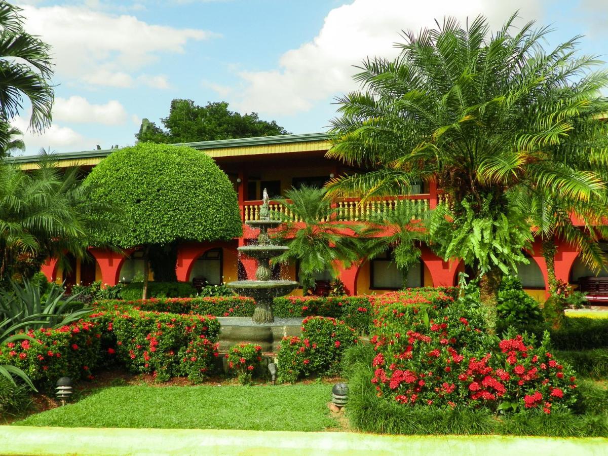 Hotel Suerre Guápiles Exterior photo